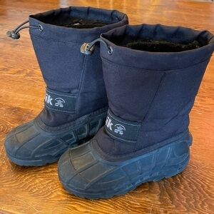 𝅺KAMIK youth snow boots